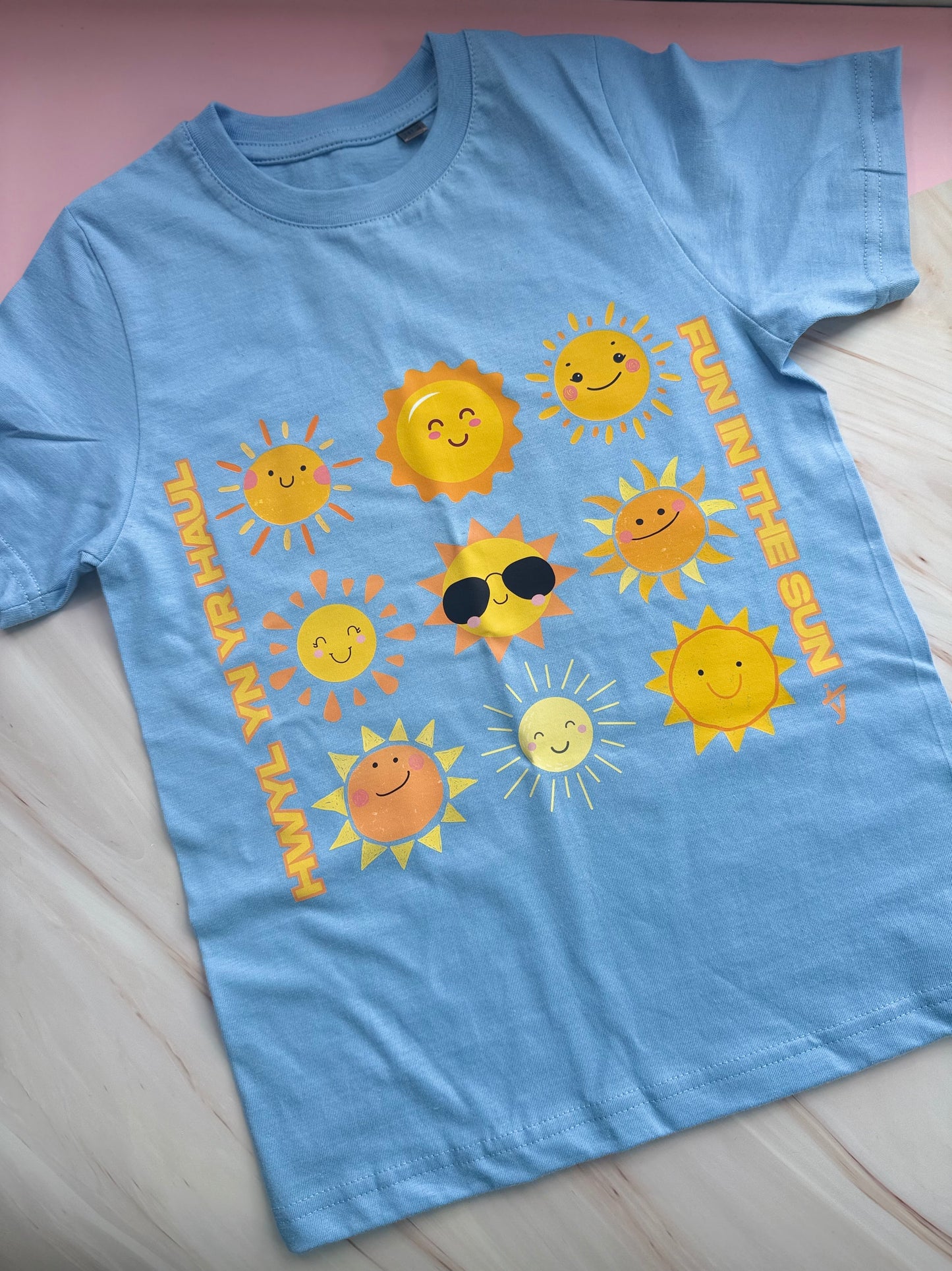 Hwyl Yn Yr Haul - Fun In The Sun Tee